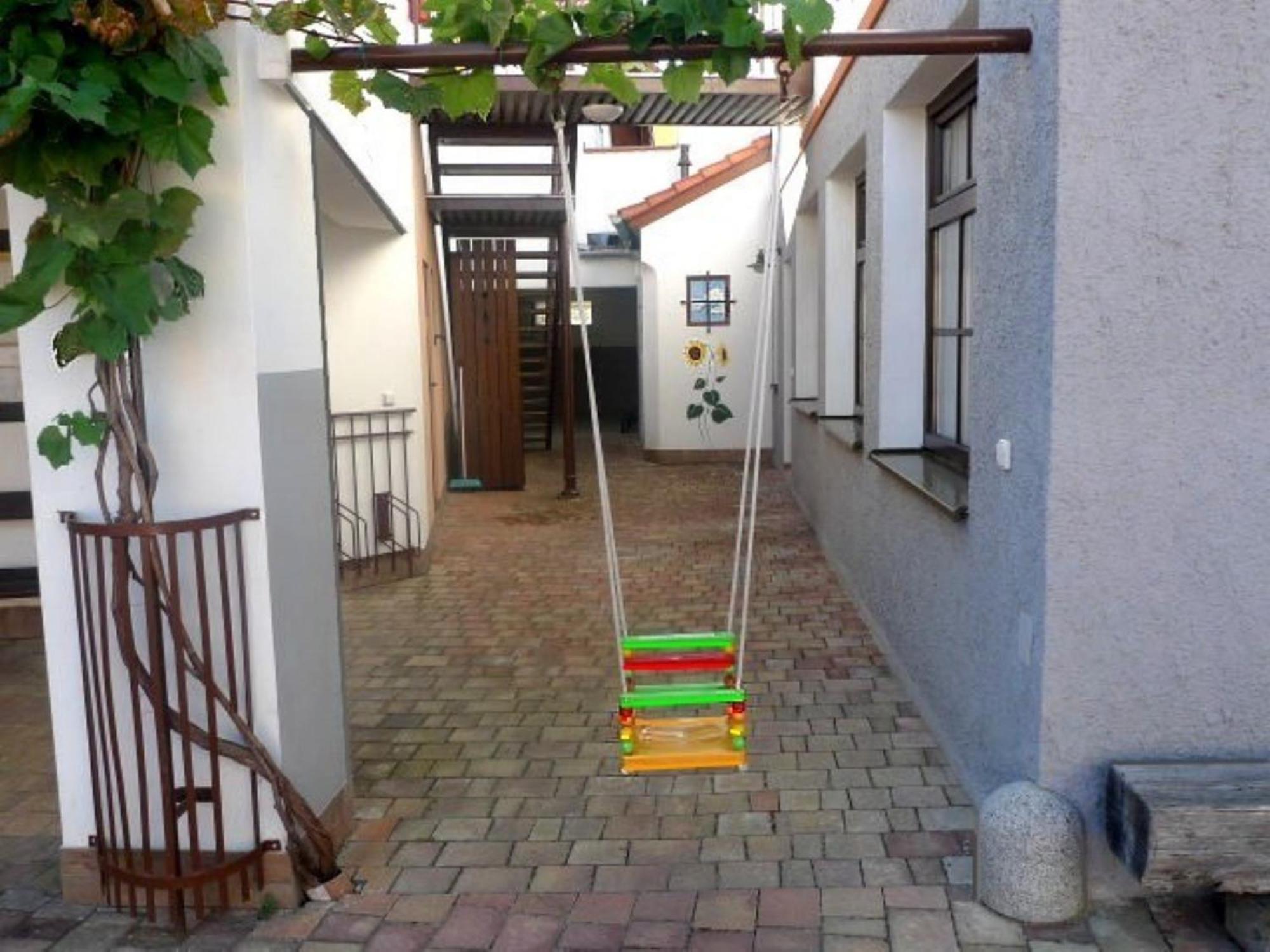 Pension Cerny Jezdec Lednice Bagian luar foto